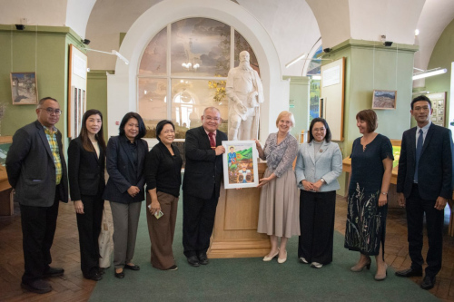 Наш музей посетили коллеги из Таиланда. ЦМП им. В.В. Докучаева Наш музей посетили коллеги из Таиланда. ЦМП им. В.В. Докучаева